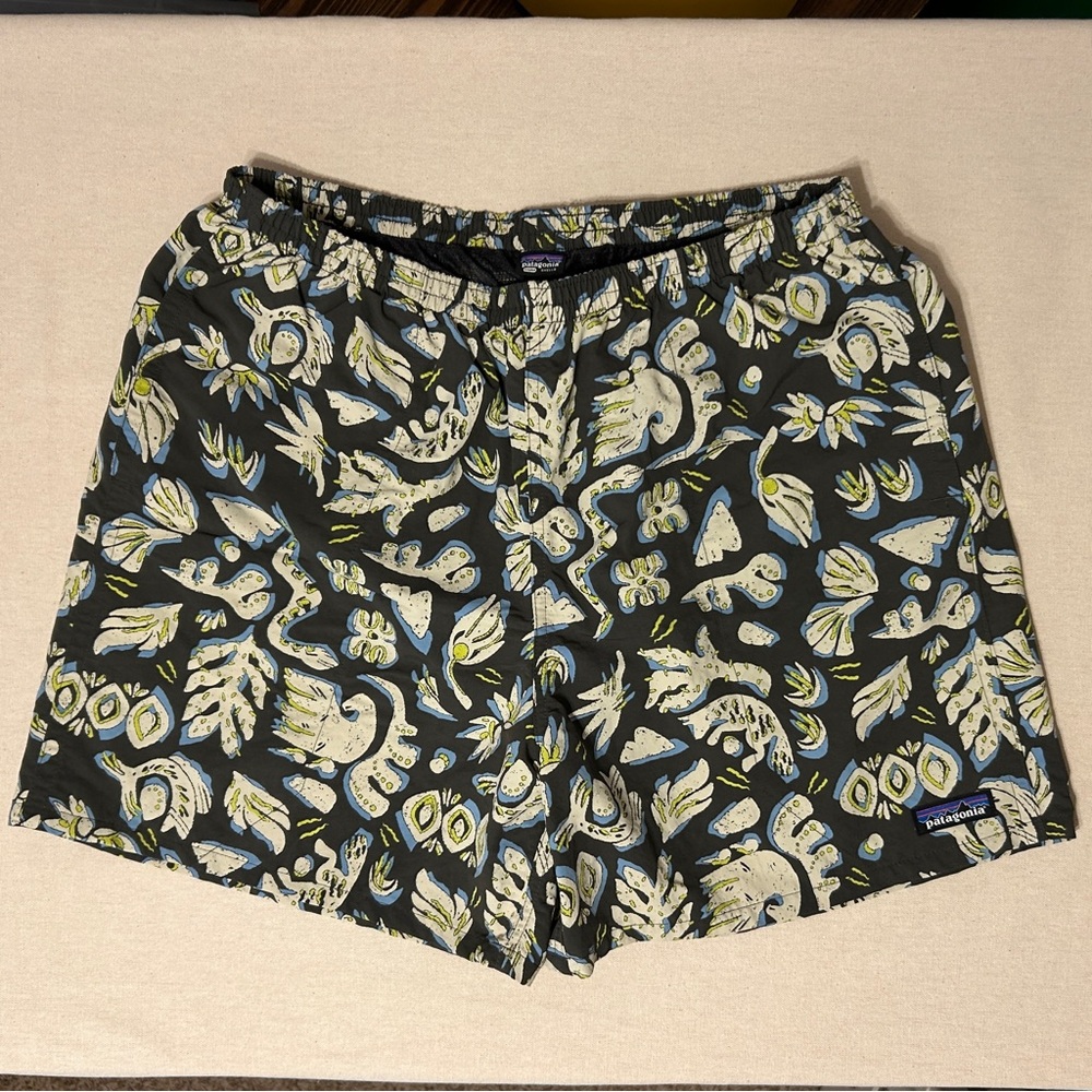 Patagonia Black and Cream Patterned Shorts